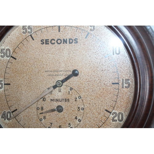 6 - Bakelite Seconds Clock By Smiths (Untested)
Diameter-32 x 32cm