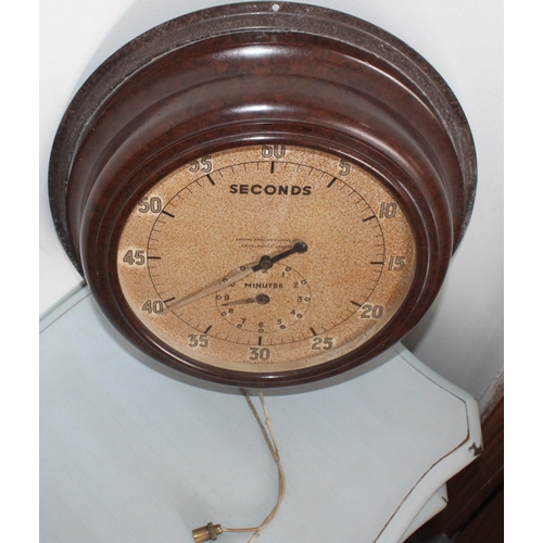 6 - Bakelite Seconds Clock By Smiths (Untested)
Diameter-32 x 32cm