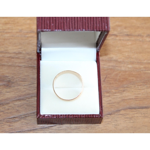 654 - Mens 9ct Gold Ring
Size-S
Weight 3.1gms
In A Box