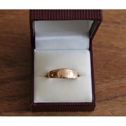 654 - Mens 9ct Gold Ring
Size-S
Weight 3.1gms
In A Box