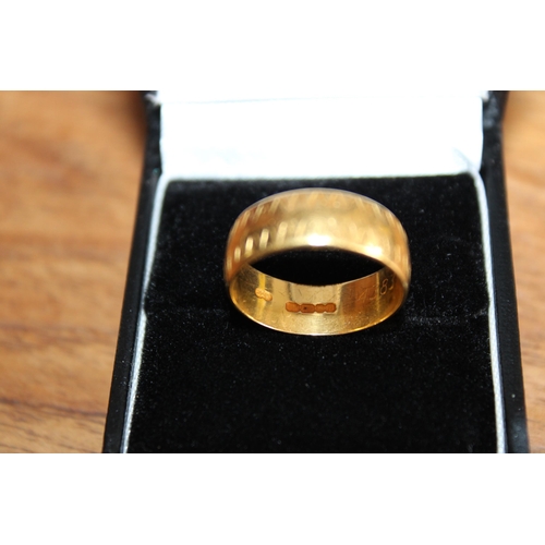 659 - 22ct Gold Wedding Band
Size-O
Weight 5.9gms
In A Box