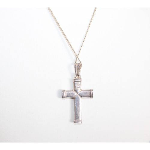 635 - 925 Silver Chain & Cross
16in Chain