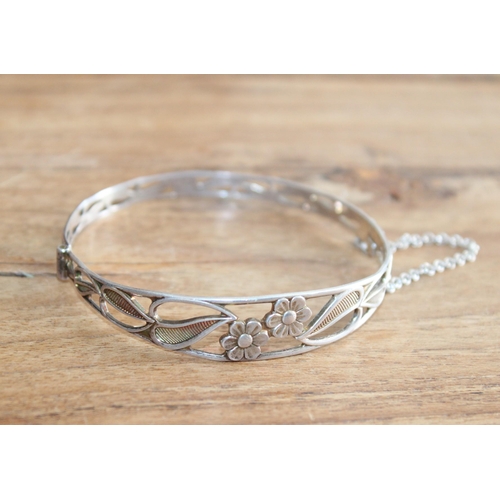 641 - 925 Silver Bangle
Adult Size