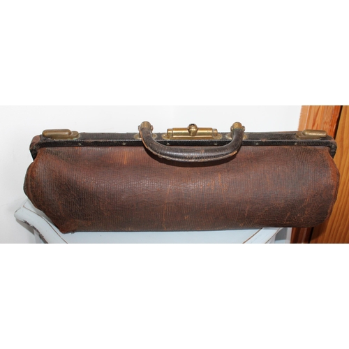 72 - Vintage Leather Doctors Carry Case - 45cm Approx