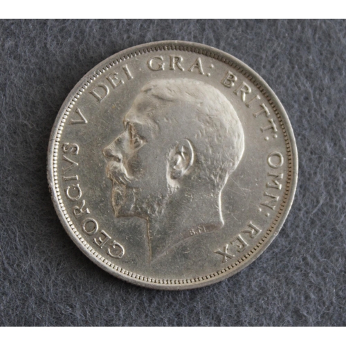 260 - 1914 George V Half Crown Crown
