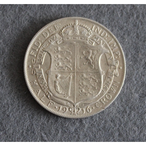 261 - 1916 George V Half Crown Coin