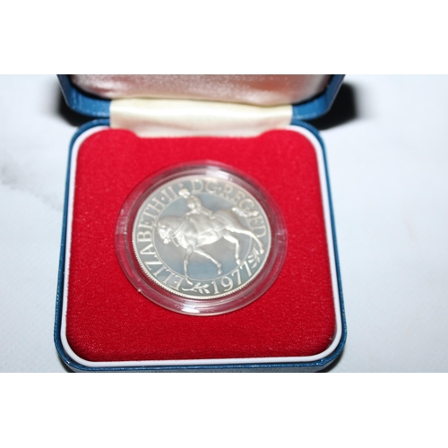 289 - Royal Mint 1977 Jubilee Coin