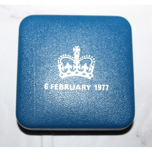 290 - Royal Mint 1977 Jubilee Coin