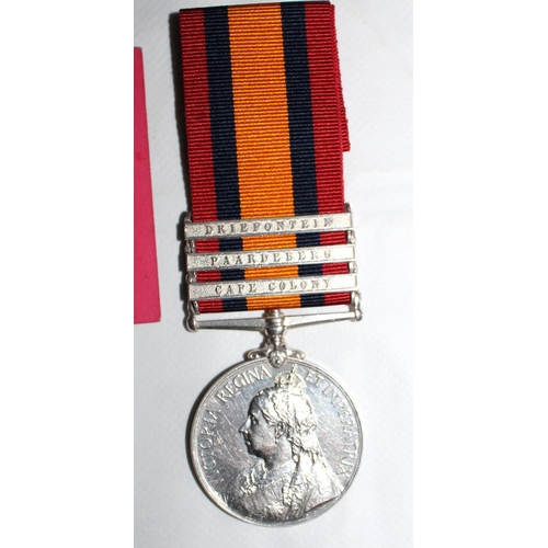 46 - Queens South Africa Medal with 3 Bars - C.I.V.

Medal named to 1370 PTE J.C. HOOKE. C.I.V.