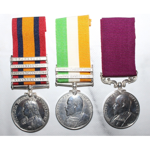 25 - Queens South Africa Medal Group of 3 (4 Clasps inc DEFENCE OF LADYSMITH) 

Queens medal named to 335... 