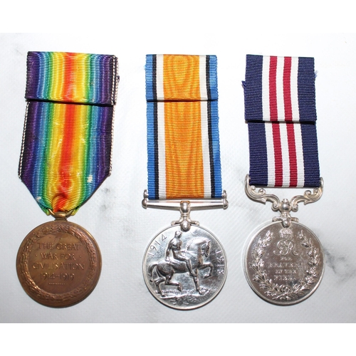 120 - George V Military Medal and WWI Victory BWM Pair - Lymbery - H.A.C

624272 BMBR: F.LYMBERY 2/A.BY.H.... 