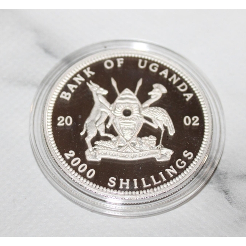 537 - Uganda 2000 Shillings Silver