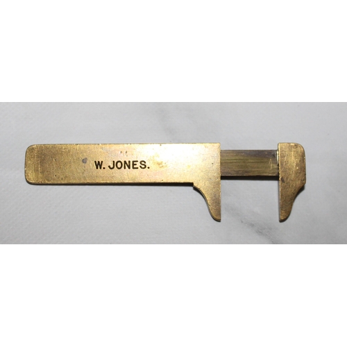 572 - W . Jones Brass Small Measuring Instrument