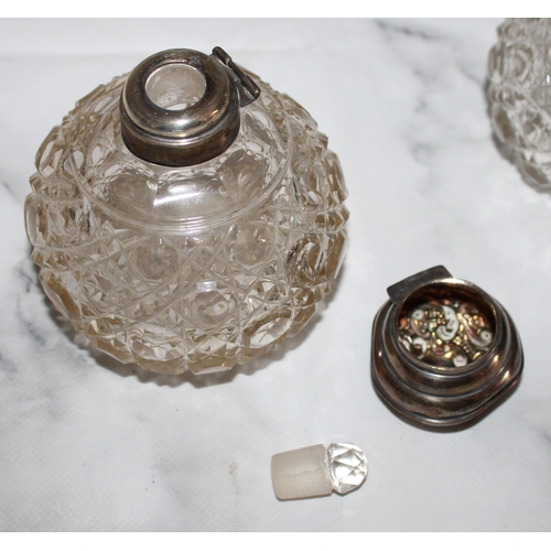 254 - Two Silver Hallmarked Topped Glass Containers
Damage Shown In Photos
Tallest 12cm