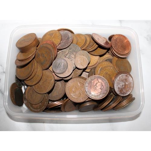 411 - Quantity Of One Penny/Half Penny Coins