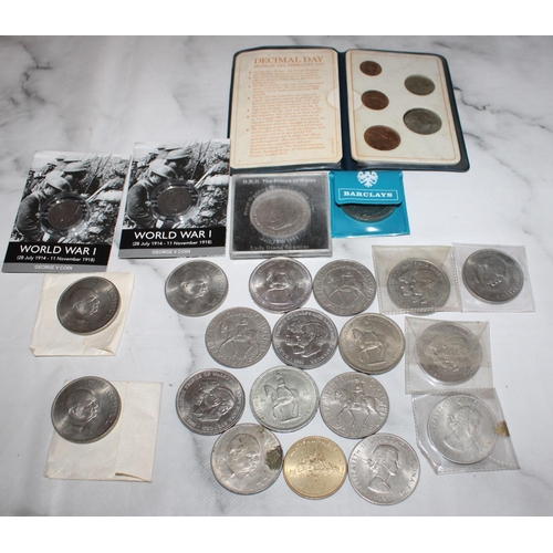 412 - Mixed Coins including Commemorative Crowns and  Shillings