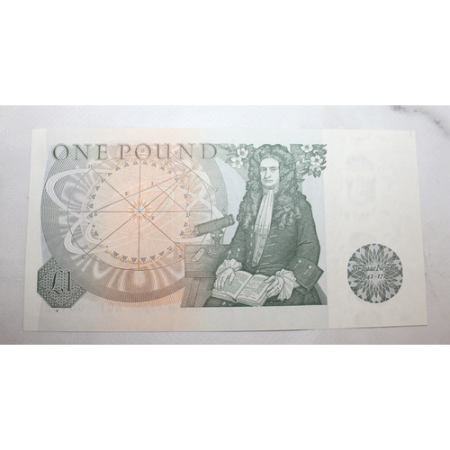 476 - Page £1 Note A01 004820