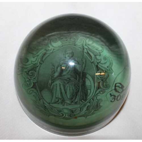 477 - Bank Of England Paperweight