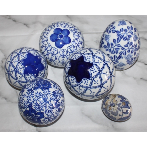 84 - Decorative Blue & White Ceramic Balls/Eggs
Tallest-11.5cm