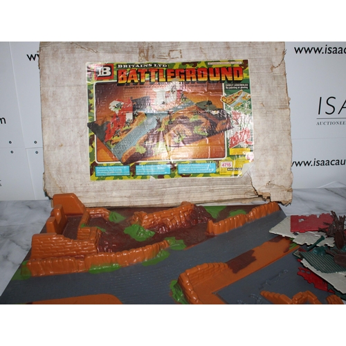 602 - Britains Ltd Battleground with Accessories in Box