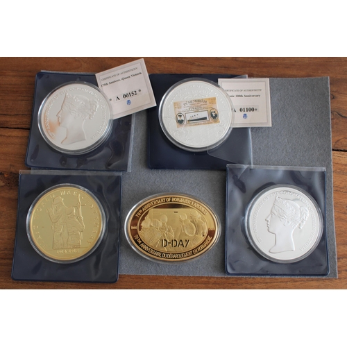 479 - Selection Of Collectable Gold & Silver Plated Coins