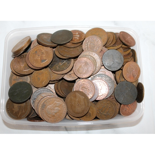 461 - Quantity Of Pennies & Half & Half Pennies Mixed Dates