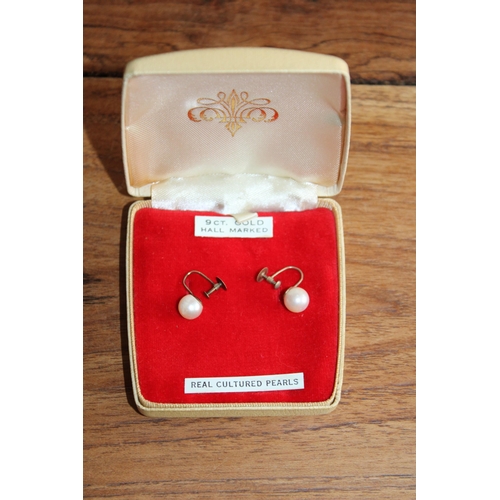 390 - 9ct Gold Hallmarked Real Cultured Pearl Earrings In Box