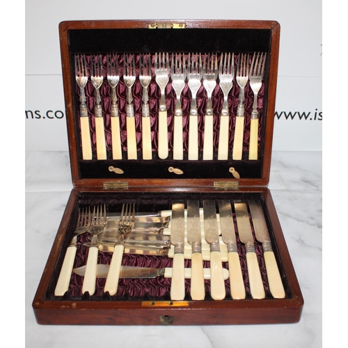 301 - Cutlery Items In Wooden Box
All Proceeds Go To Charity