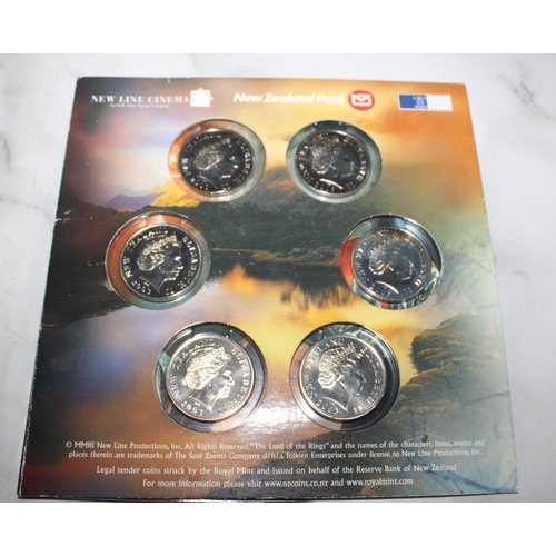 560 - New Zealand 2003 Lord of the Rings  50c Coin Set