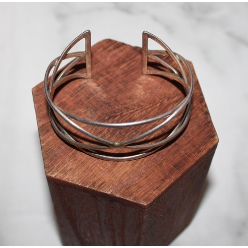 314 - Silver Stamped 925 Bangle