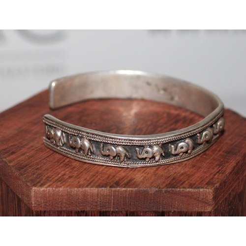 316 - Silver Hallmarked 925 Elephant Bangle