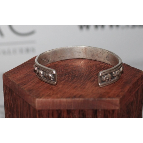 316 - Silver Hallmarked 925 Elephant Bangle