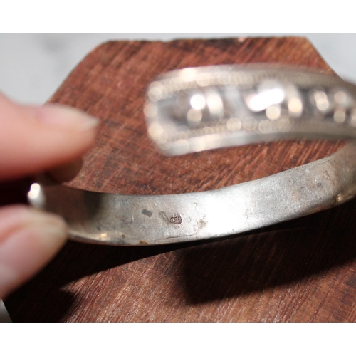 316 - Silver Hallmarked 925 Elephant Bangle