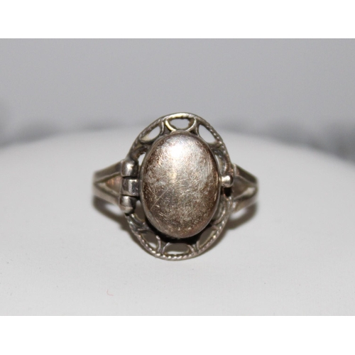 341 - Silver Hallmarked 925 Ring Size-T