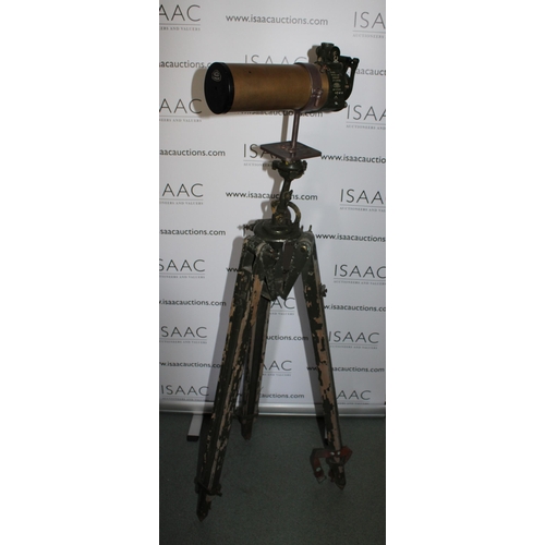 181 - Ross of London Monocular Gun Sight Mounted on Tripod . Comes with original Ross of London Wooden cas... 