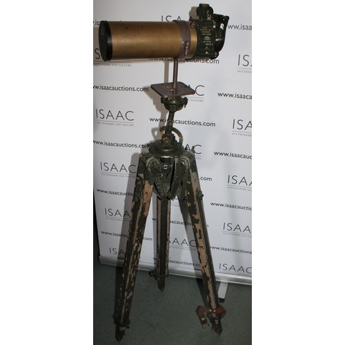 181 - Ross of London Monocular Gun Sight Mounted on Tripod . Comes with original Ross of London Wooden cas... 