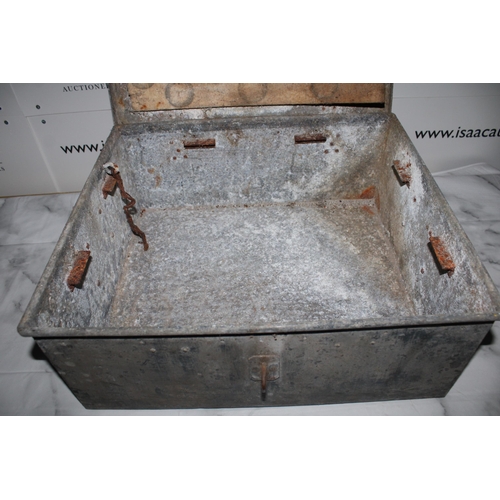 182 - WWII German Fuse Box - Cast Metal - Collection Only

45CM X 41CM