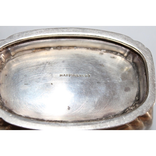 348 - Silver Hallmarked Mappin & Webb Dish (Initialed C)
Length-9cm
Width-6cm
Height-5.5cm

Weighs 125gms