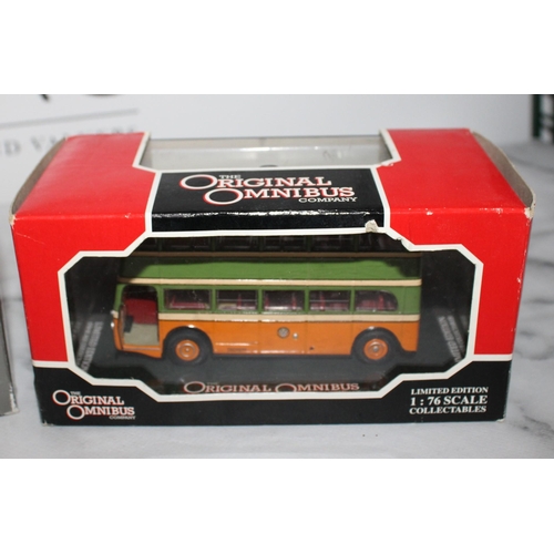 613 - 3 x Corgi & Omnibus Collectable Vehicles