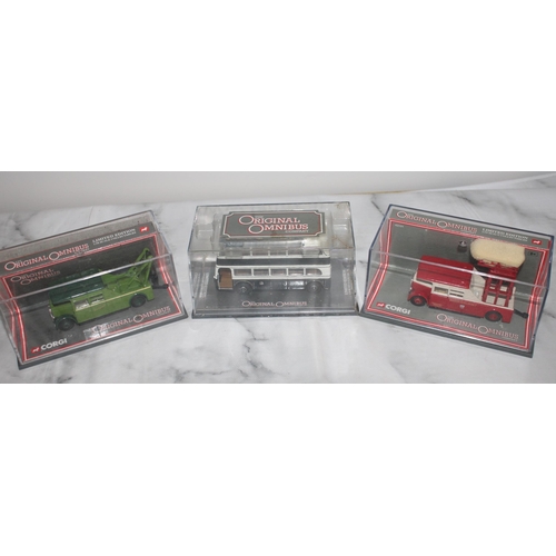 615 - 3 x Corgi & Omnibus Collectable Vehicles