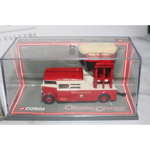 615 - 3 x Corgi & Omnibus Collectable Vehicles