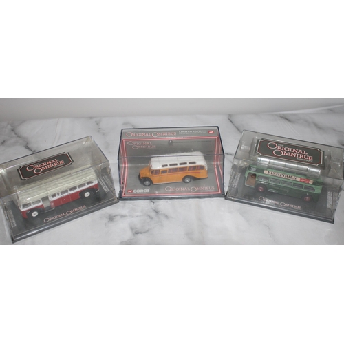 616 - 3 x Corgi & Omnibus Collectable Vehicles