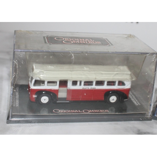 616 - 3 x Corgi & Omnibus Collectable Vehicles