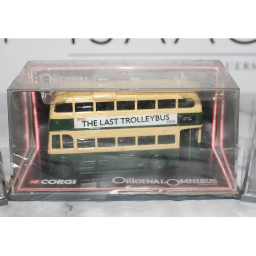 618 - 3 x Corgi & Omnibus Collectable Vehicles