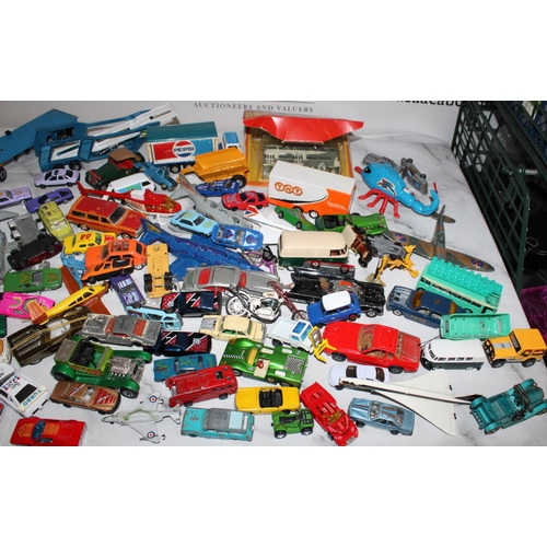 625 - Collection Of Collectable Diecast Vehicles & Others
Various Conditions/Damage