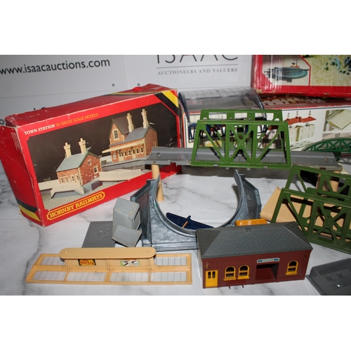 626 - Hornby Train Railway Items (Untested)