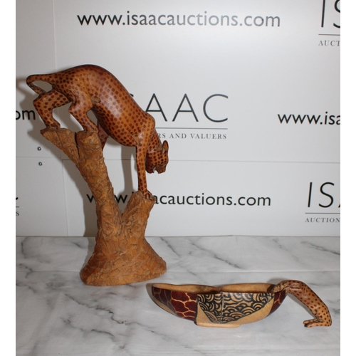 113 - Collectable Wooden African Carvings

Height of Cheetah is 33cm