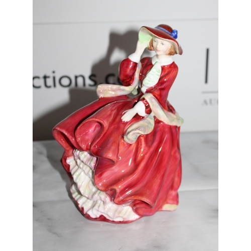 59 - Royal Doulton Top O' The Hill Figurine