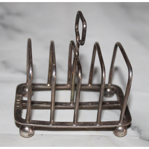 377 - Small Silver Hallmarked Toast Rack