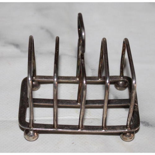 377 - Small Silver Hallmarked Toast Rack